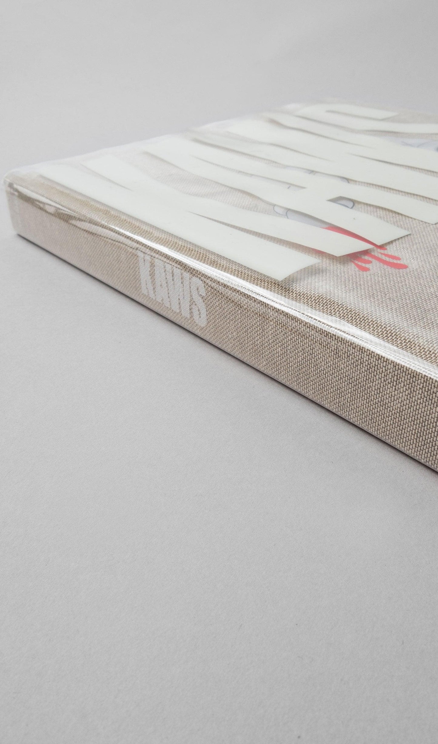 Acapella Ropa ACAPELLA MX Libro - KAWS