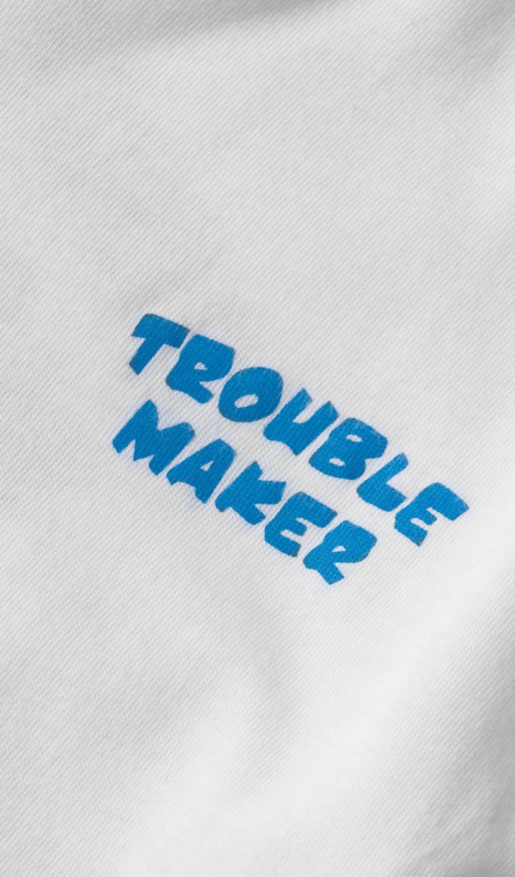 Acapella Ropa Youth Graphics Playera Trouble Maker